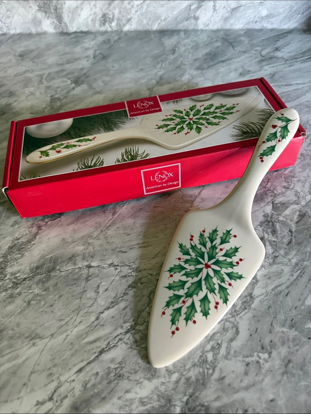 Lenox White Ceramic Holly Cake Server with Green and Red Accents